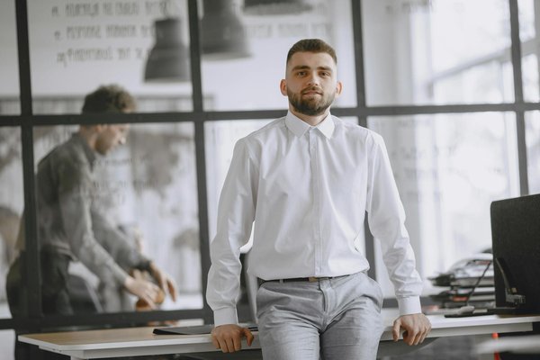 Comment les petites entreprises de services de nettoyage commercial peuvent-elles promouvoir une image de marque écoresponsable ?